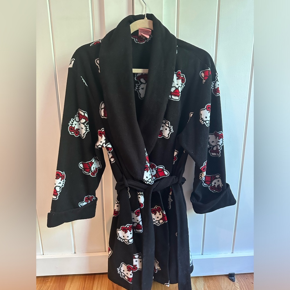 Hello Kitty Adult Bathrobe